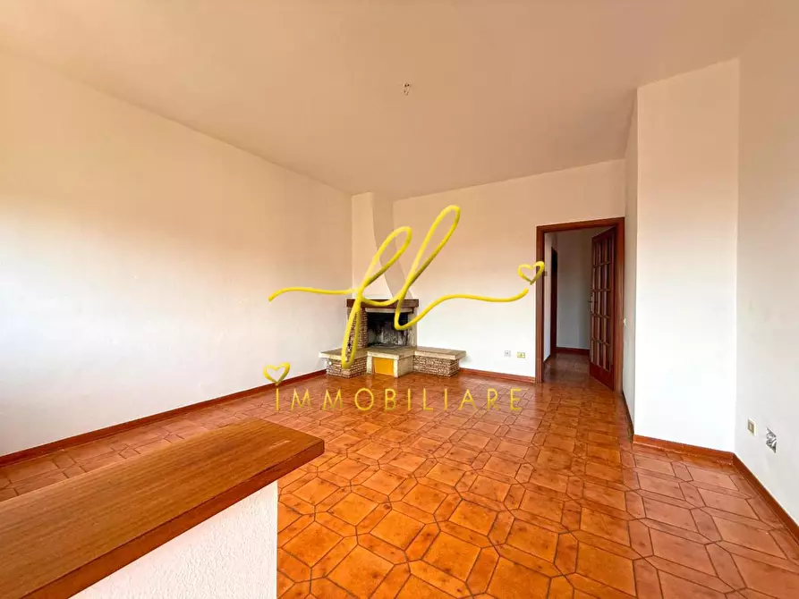 Immagine 4 di Appartamento in vendita  a Cecina