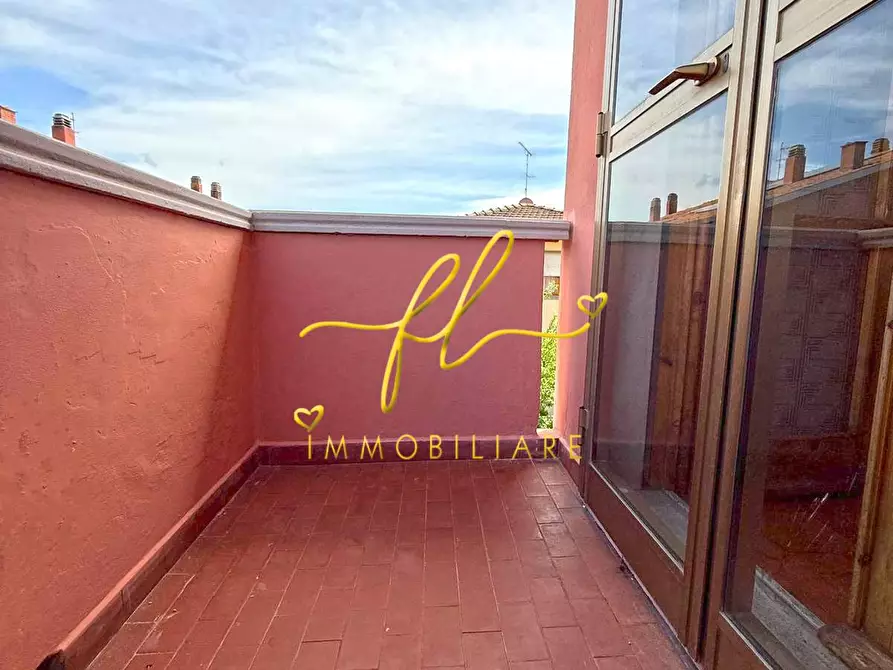 Immagine 3 di Appartamento in vendita  a Cecina