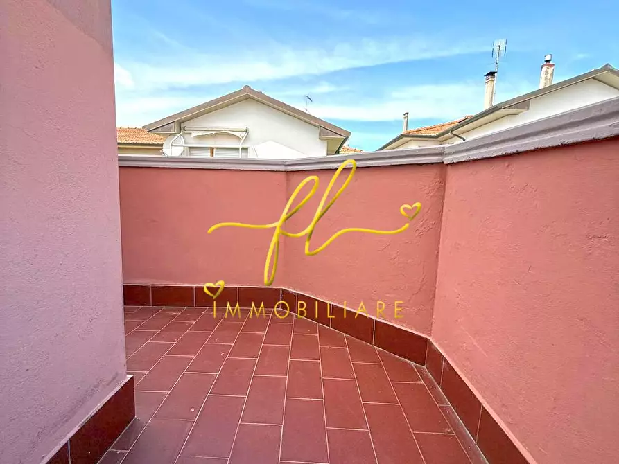 Immagine 21 di Appartamento in vendita  a Cecina