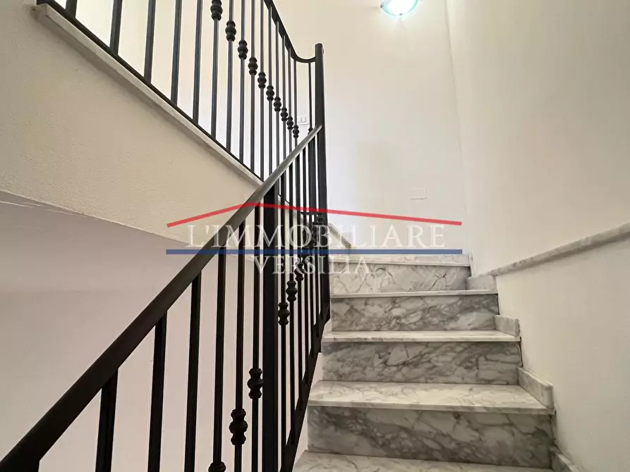 Immagine 14 di Appartamento in vendita  a Massa