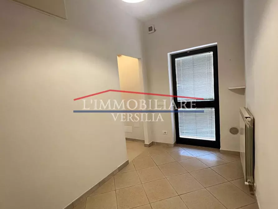 Immagine 11 di Appartamento in vendita  a Massa