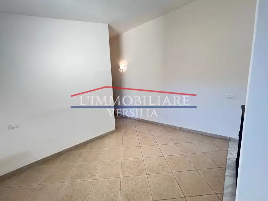 Immagine 18 di Appartamento in vendita  a Massa