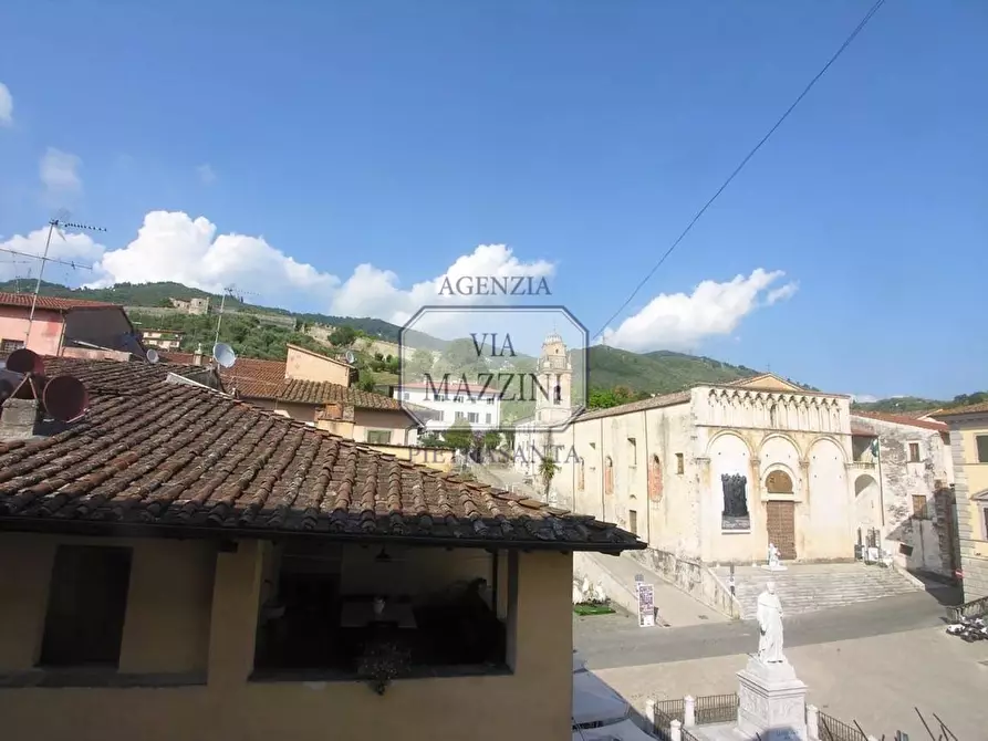 Immagine 11 di Villa in vendita  a Pietrasanta