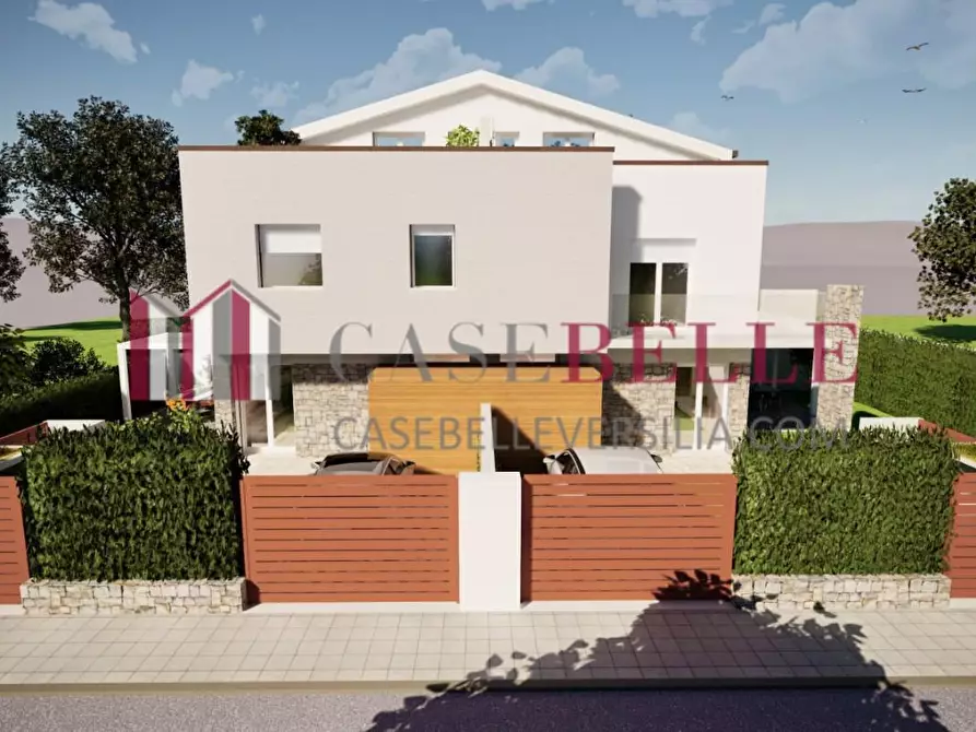 Immagine 4 di Casa trifamiliare in vendita  a Camaiore