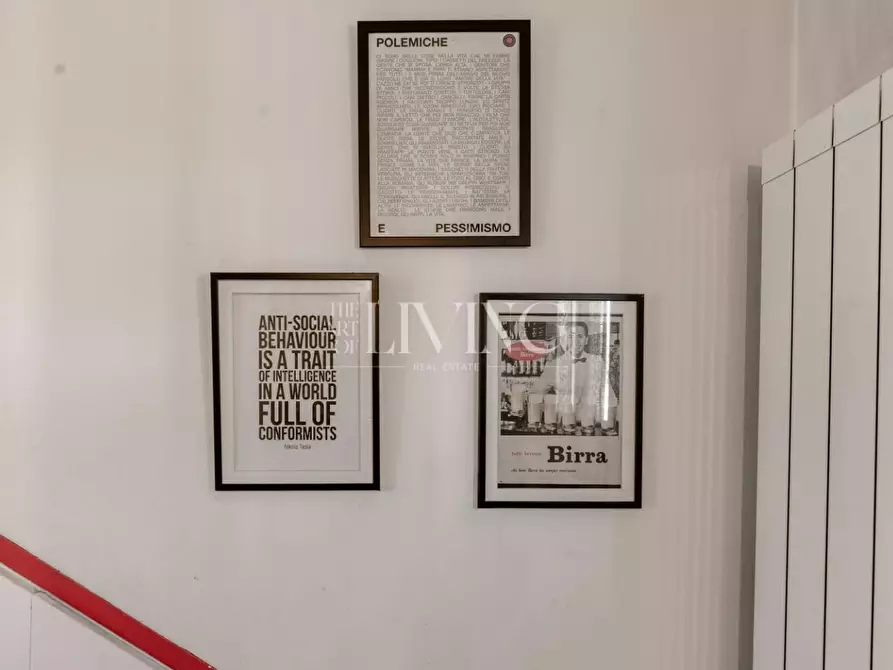 Immagine 17 di Appartamento in vendita  a Lucca