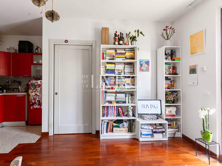 Immagine 3 di Appartamento in vendita  a Lucca