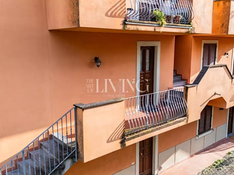 Immagine 28 di Appartamento in vendita  a Lucca