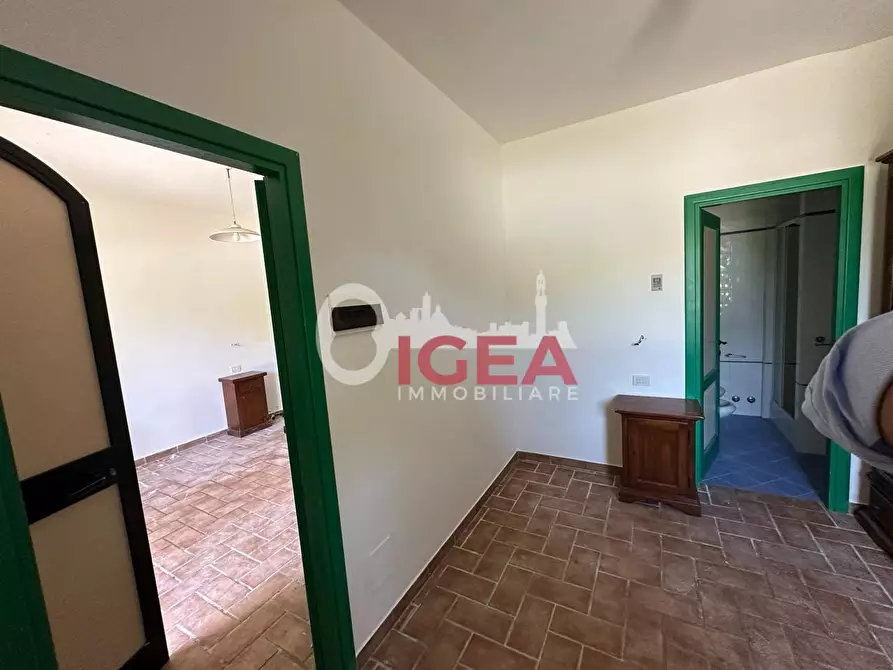 Immagine 27 di Albergo/B&B/Residence in vendita  a Montalcino