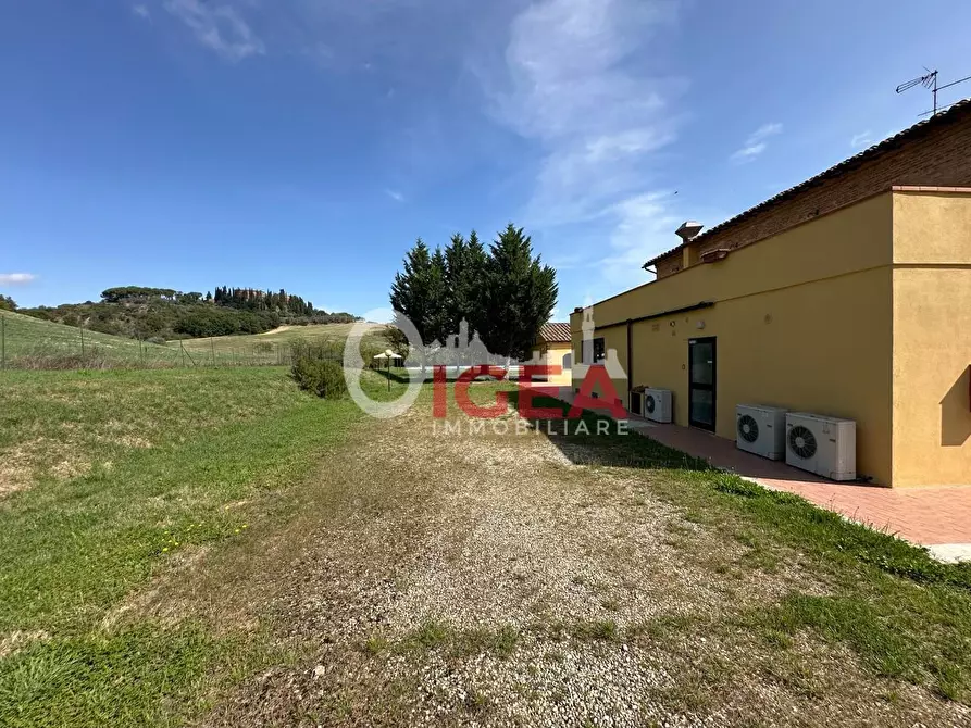 Immagine 7 di Albergo/B&B/Residence in vendita  a Montalcino