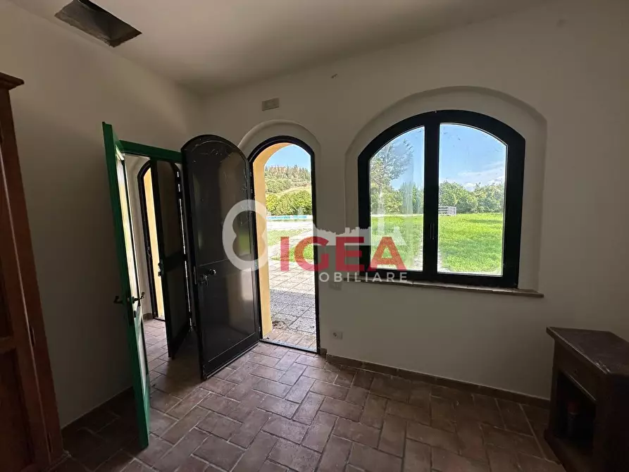 Immagine 30 di Albergo/B&B/Residence in vendita  a Montalcino