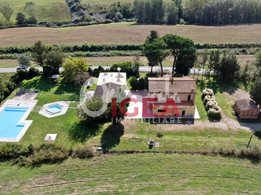 Immagine 1 di Albergo/B&B/Residence in vendita  a Montalcino