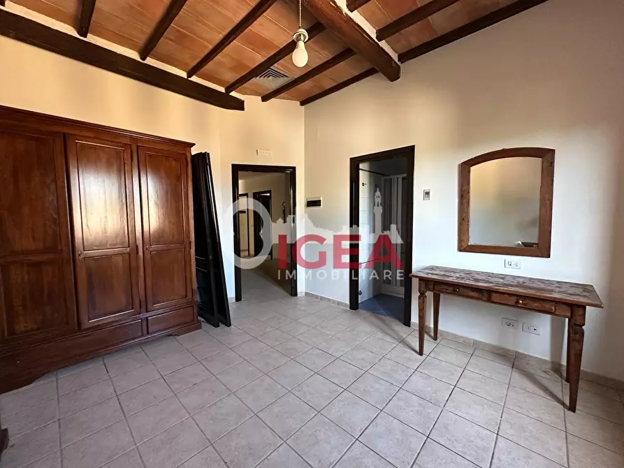 Immagine 48 di Albergo/B&B/Residence in vendita  a Montalcino
