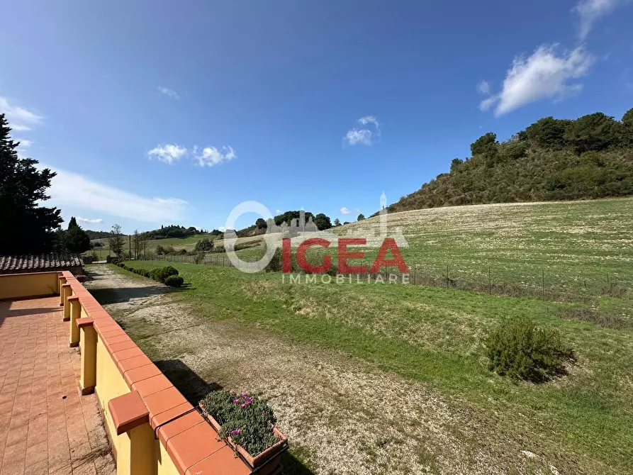 Immagine 56 di Albergo/B&B/Residence in vendita  a Montalcino