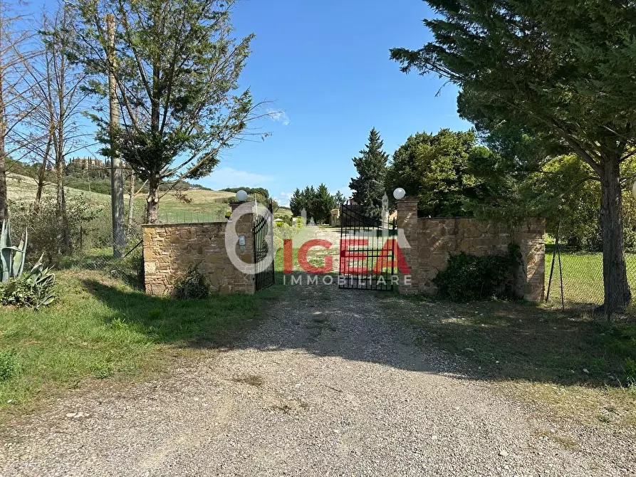 Immagine 69 di Albergo/B&B/Residence in vendita  a Montalcino