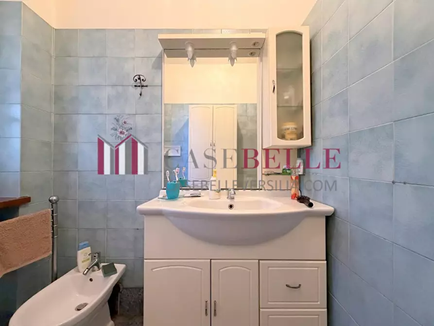 Immagine 12 di Casa bifamiliare in vendita  a Camaiore