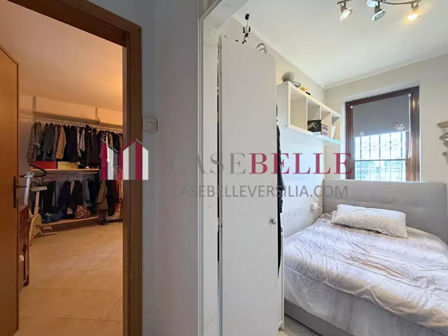 Immagine 52 di Casa bifamiliare in vendita  a Camaiore