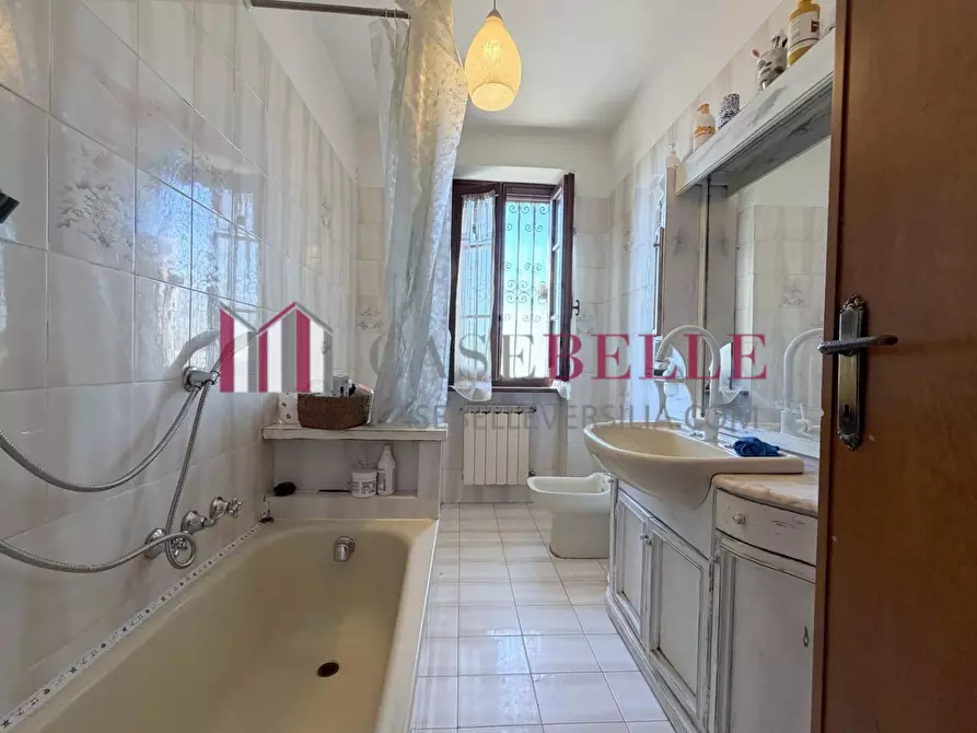 Immagine 48 di Casa bifamiliare in vendita  a Camaiore