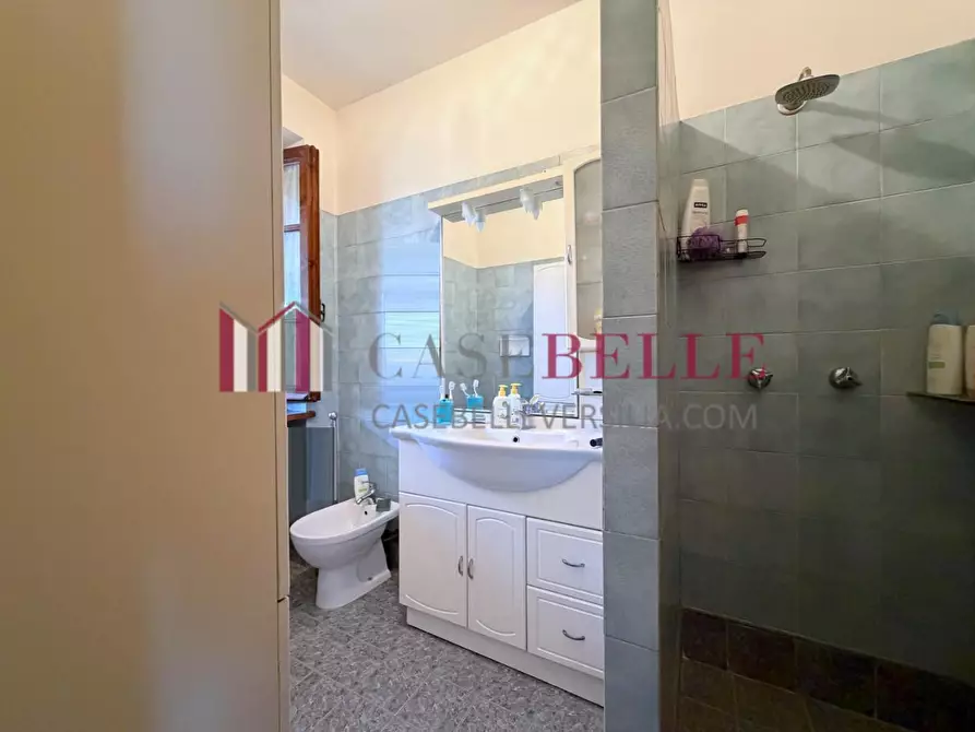 Immagine 9 di Casa bifamiliare in vendita  a Camaiore