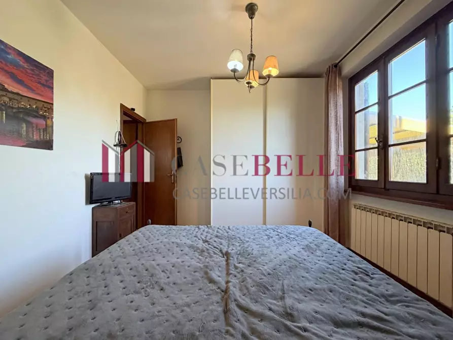Immagine 25 di Casa bifamiliare in vendita  a Camaiore