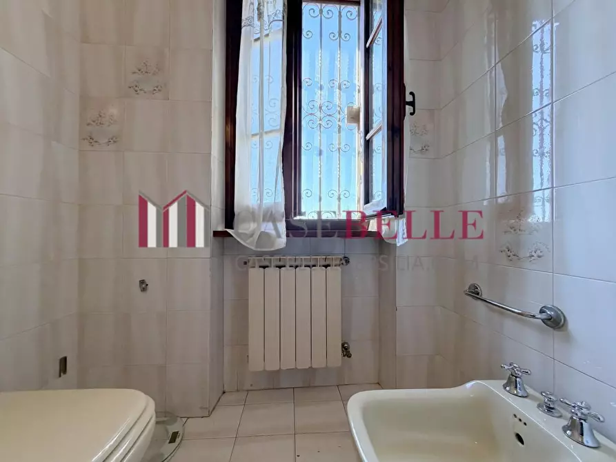 Immagine 51 di Casa bifamiliare in vendita  a Camaiore
