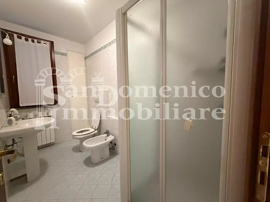 Immagine 14 di Villetta a schiera in vendita  a Cascina