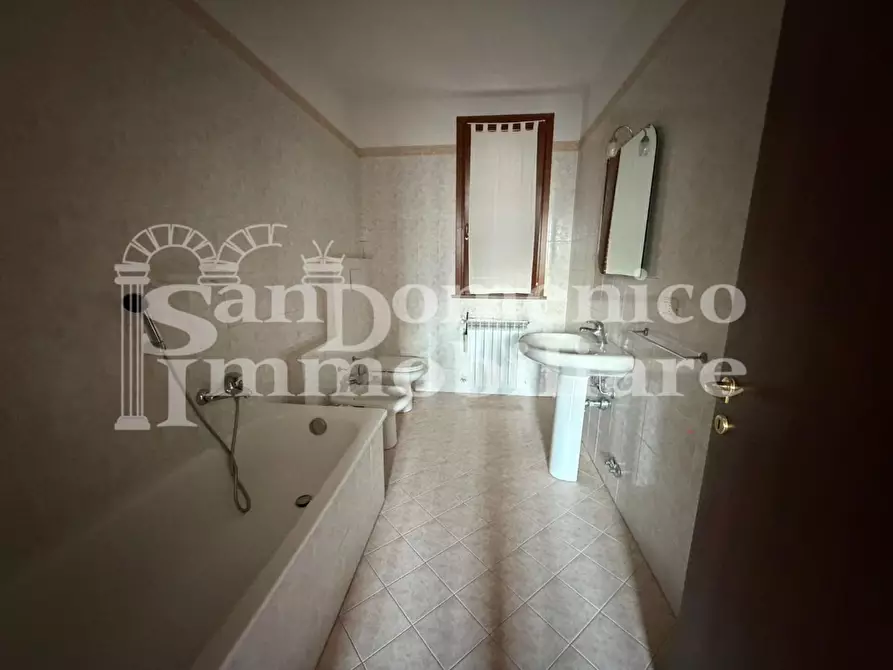 Immagine 24 di Villetta a schiera in vendita  a Cascina