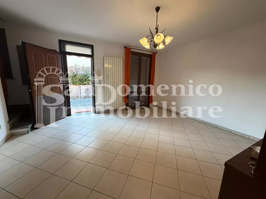 Immagine 9 di Villetta a schiera in vendita  a Cascina