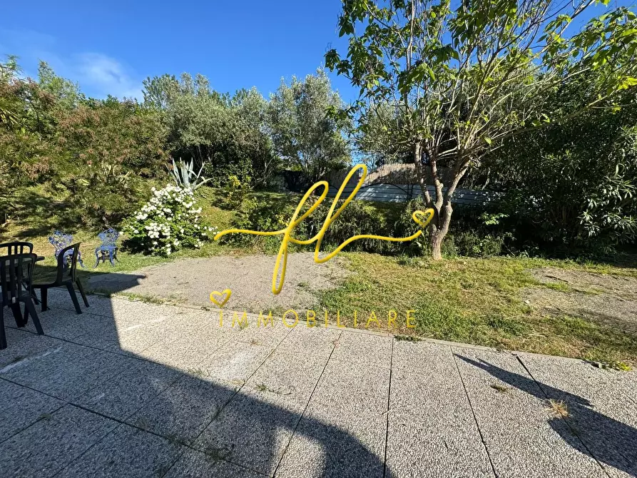 Immagine 29 di Terreno agricolo in vendita  a Livorno