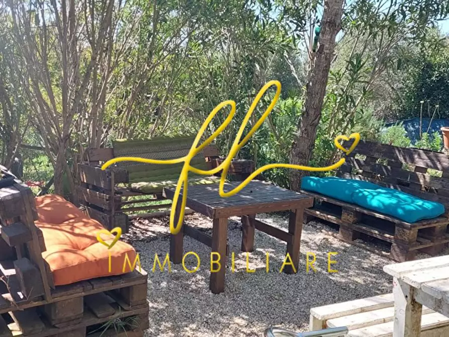 Immagine 26 di Terreno agricolo in vendita  a Livorno