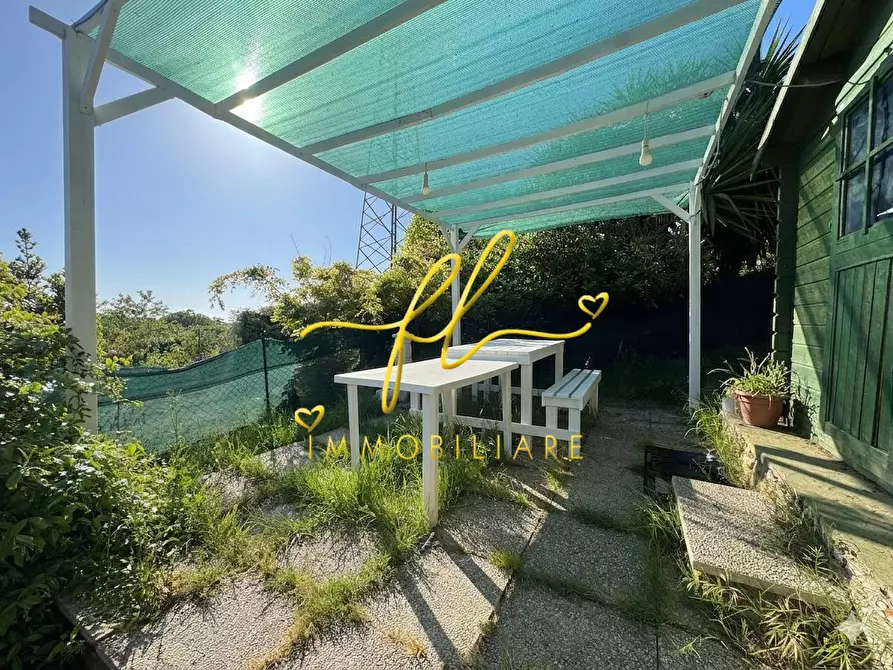 Immagine 22 di Terreno agricolo in vendita  a Livorno