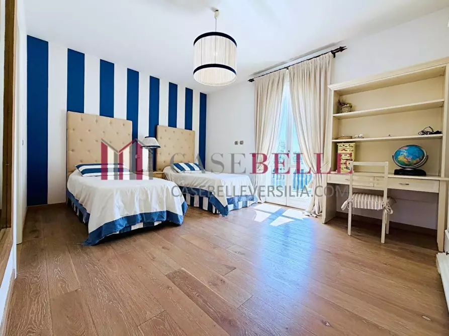 Immagine 55 di Villa in affitto  a Forte Dei Marmi