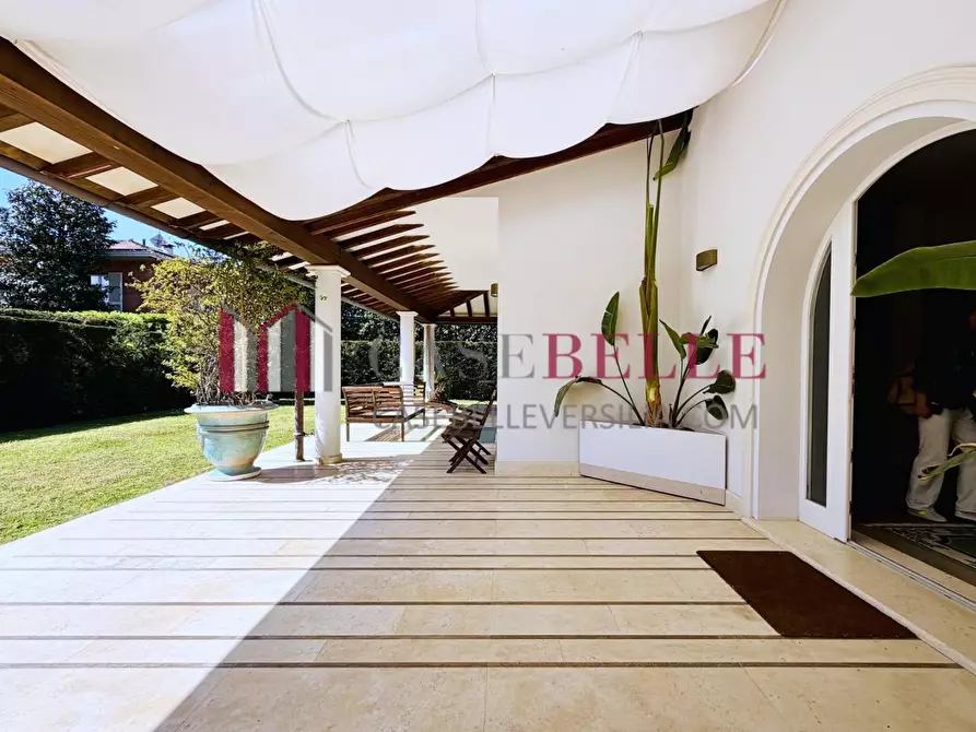 Immagine 70 di Villa in affitto  a Forte Dei Marmi