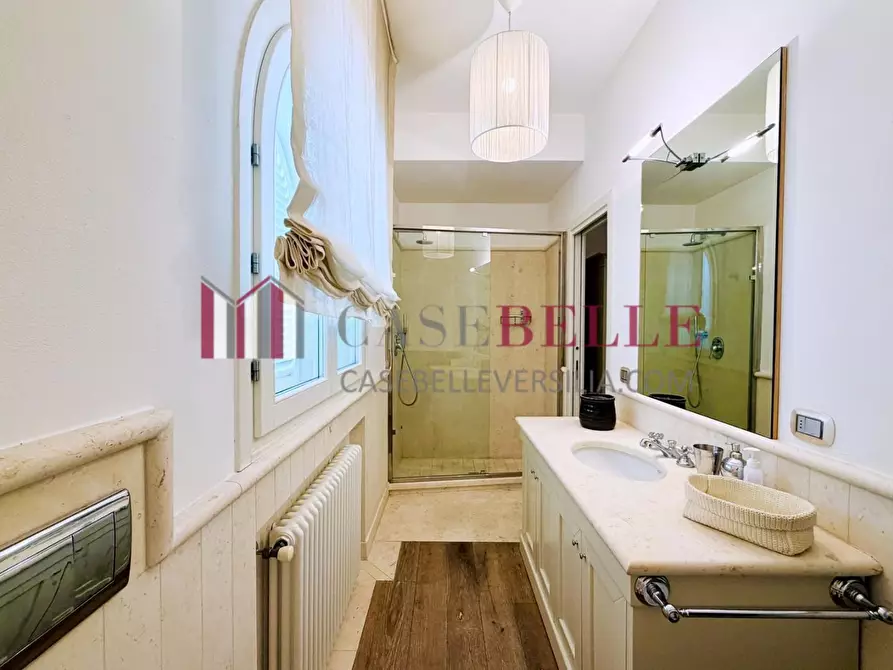 Immagine 27 di Villa in affitto  a Forte Dei Marmi