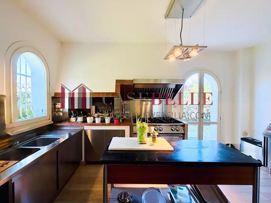 Immagine 17 di Villa in affitto  a Forte Dei Marmi