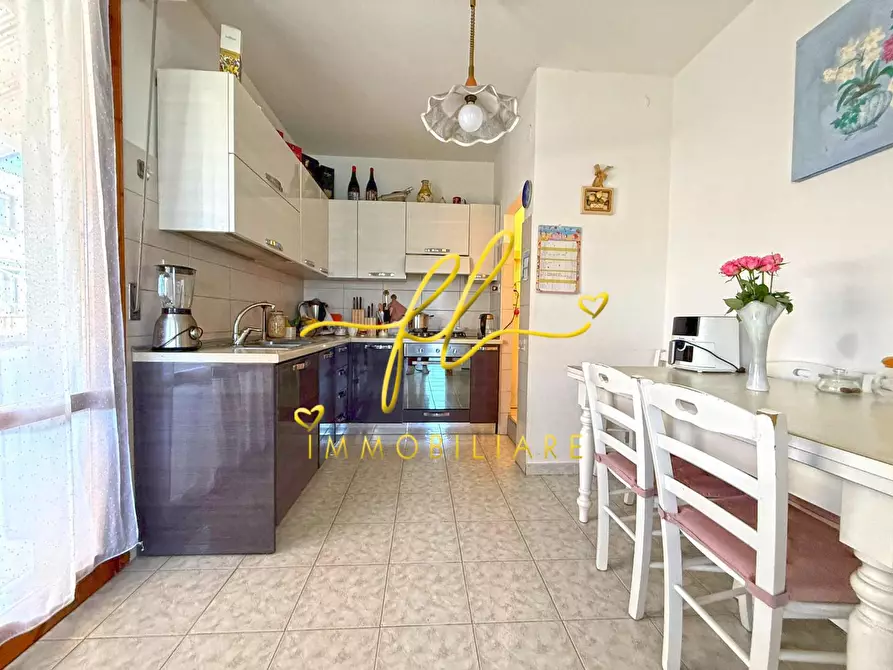 Immagine 31 di Appartamento in vendita  a Cecina