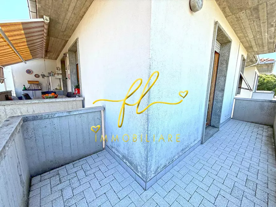 Immagine 21 di Appartamento in vendita  a Cecina