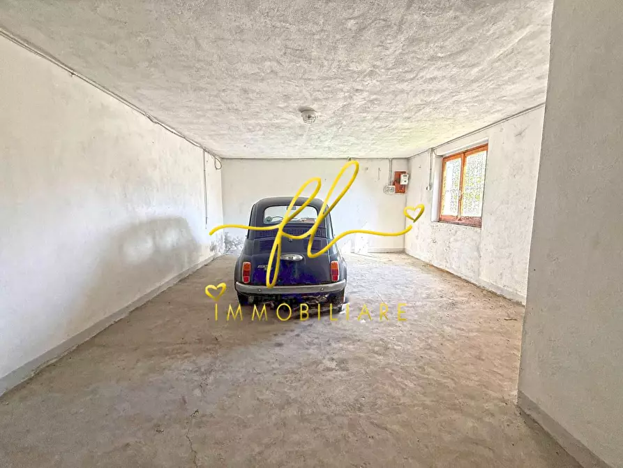 Immagine 32 di Villa in vendita  a Montescudaio