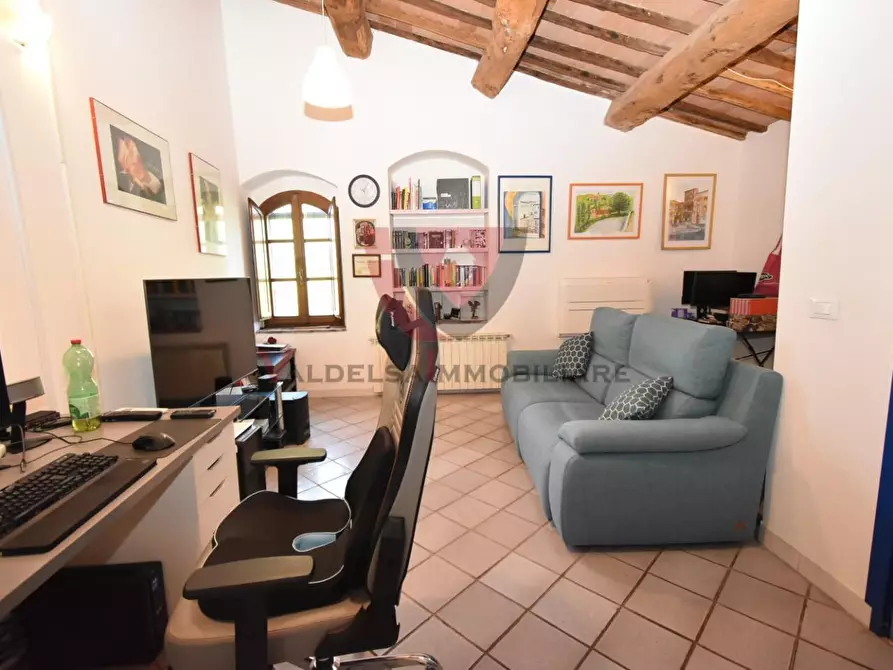 Immagine 15 di Casa indipendente in vendita  a Colle Di Val D'elsa
