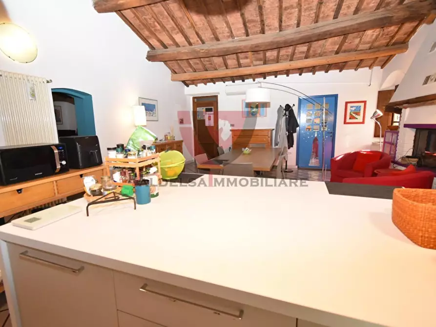 Immagine 8 di Casa indipendente in vendita  a Colle Di Val D'elsa