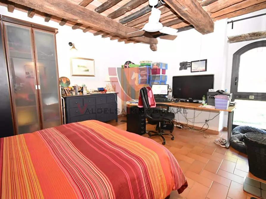 Immagine 27 di Casa indipendente in vendita  a Colle Di Val D'elsa