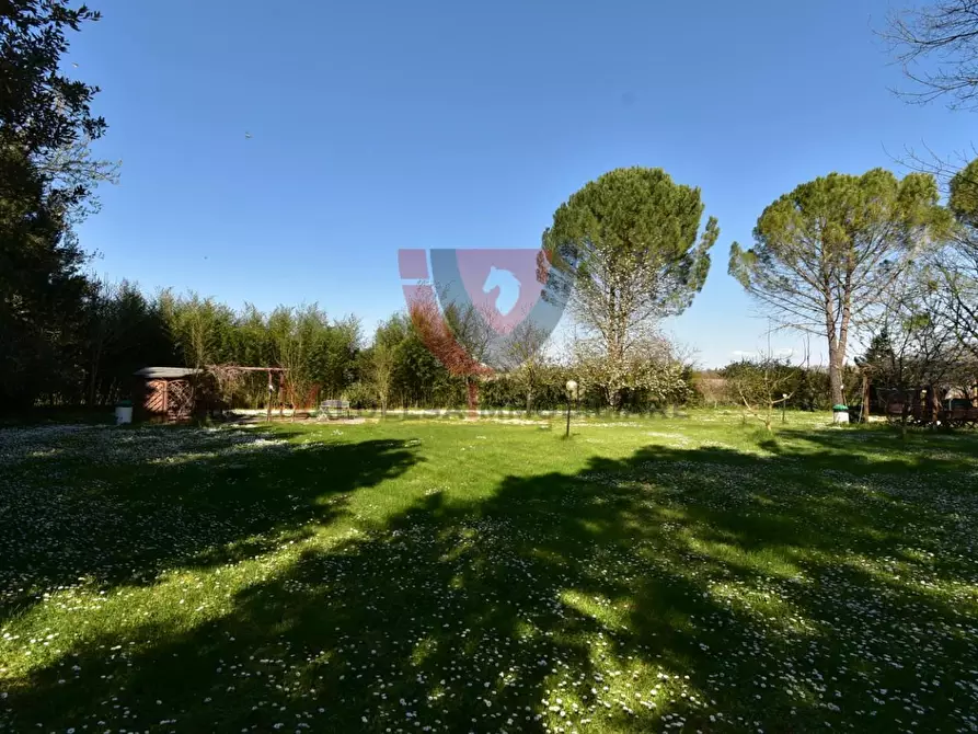 Immagine 38 di Casa indipendente in vendita  a Colle Di Val D'elsa