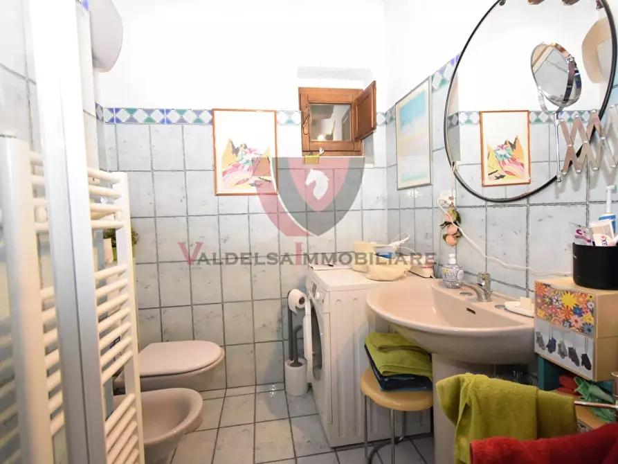 Immagine 29 di Casa indipendente in vendita  a Colle Di Val D'elsa
