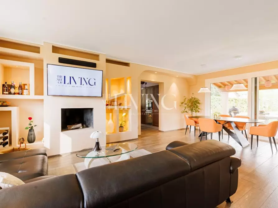 Immagine 5 di Villa in vendita  a Capannori