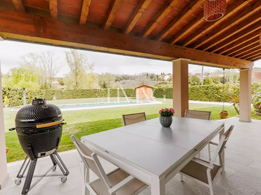 Immagine 17 di Villa in vendita  a Capannori