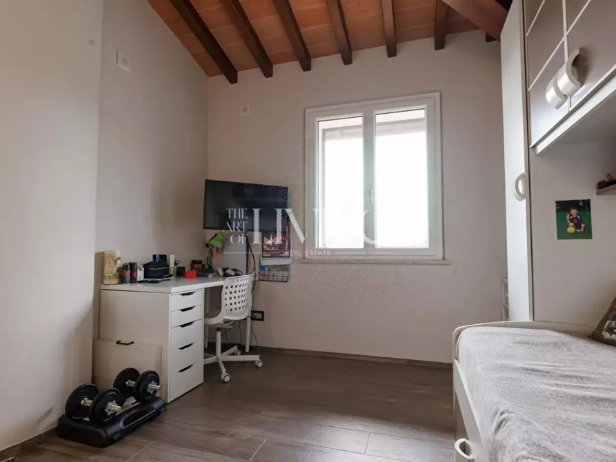 Immagine 33 di Villa in vendita  a Capannori