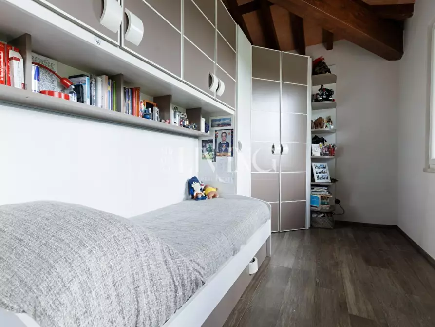 Immagine 30 di Villa in vendita  a Capannori