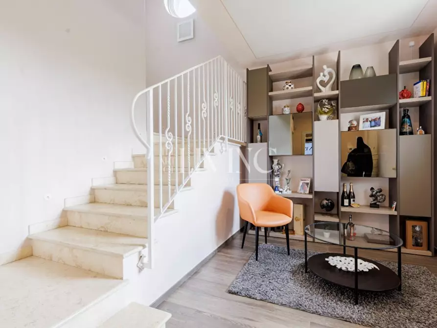 Immagine 18 di Villa in vendita  a Capannori