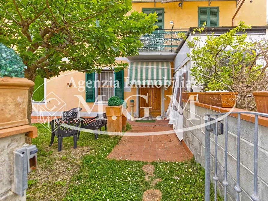 Immagine 2 di Appartamento in vendita  a Santa Maria A Monte