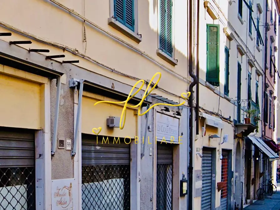 Immagine 2 di Appartamento in vendita  a Livorno