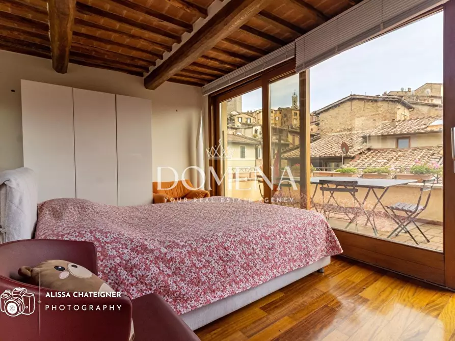 Immagine 32 di Appartamento in vendita  a Siena